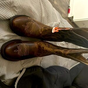 Size 11 wide calf Laredo Cowboy boots